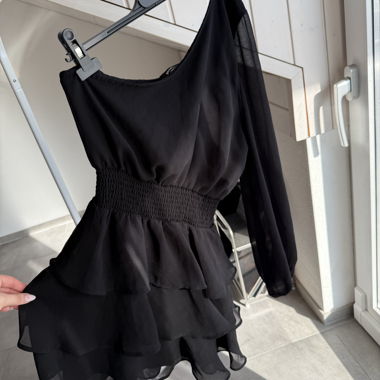 Schwarzer Kleid Gina Tricot