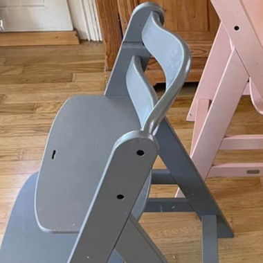 Kinderstuhl (ähnlich Tripp Trapp) – Grau
