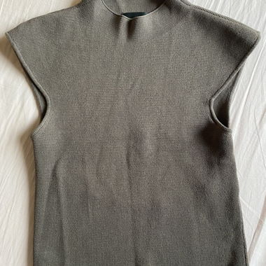 Top con scollo sulla schiena