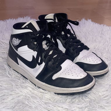 Jordan 1 Black