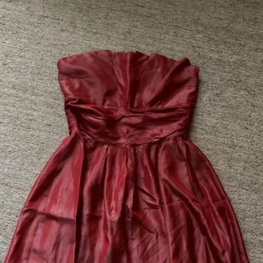 Rotes Bandeau Cocktail Kleid