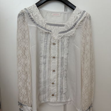 Liz Lisa white lace blouse