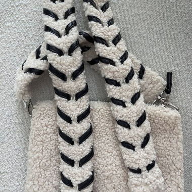Sherpa-Tasche mit Kordelriemen