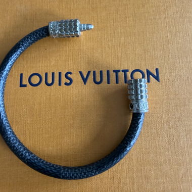 Louis Vuitton Bracciale nero 