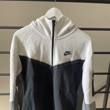 Nike Tech White