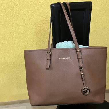 Michael Kors JetSet Shopper