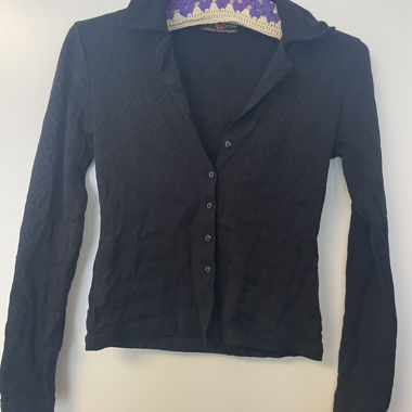 black fittet button up