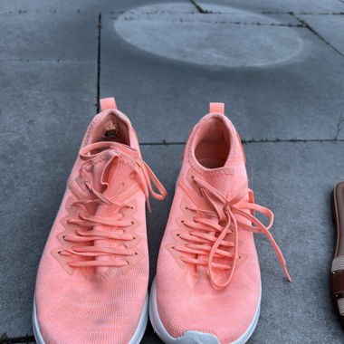 Sneaker