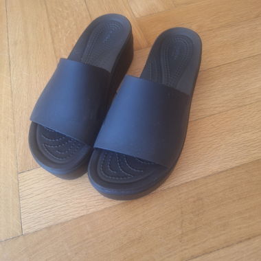 Sandales à plateforme Crocs