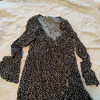 Gepünkeltes Langarmkleid