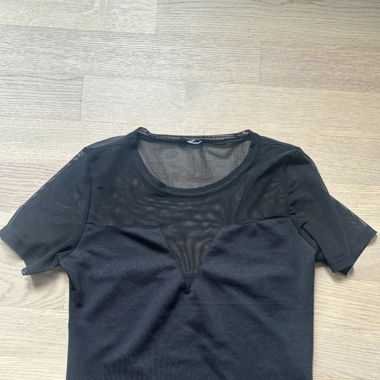 crop going out top 
