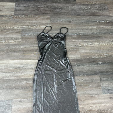 Silbernes Kleid