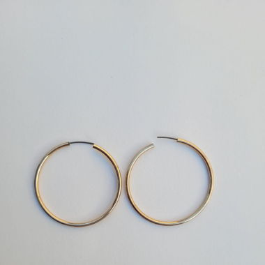 Goldene hoops Ohrringe gross