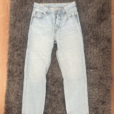 Jeans in denim a lavaggio chiaro