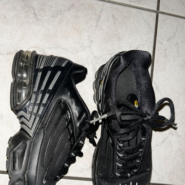 TN‘s black