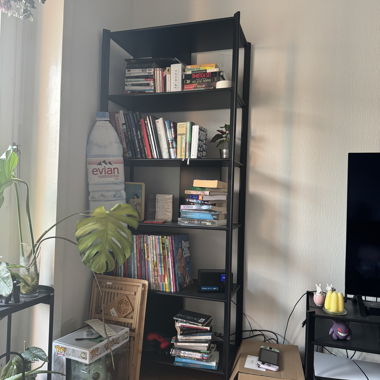 Etagere noire IKEA JÄTTESTA