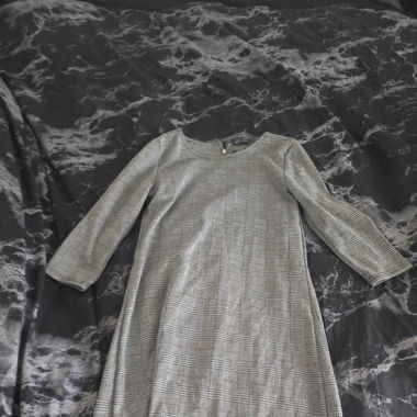 Robe grise motif lignes 