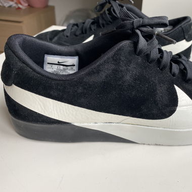 Nike blazer city low lx noir blanc