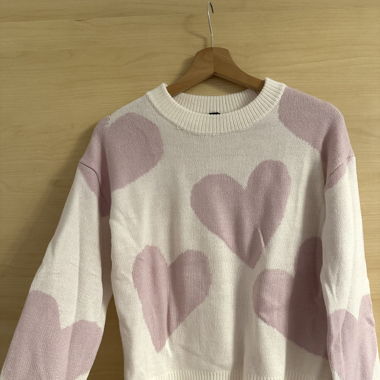 Sweater with heart 