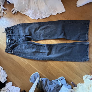 Dunkelgraue Jeanshose straight fit low waisted 