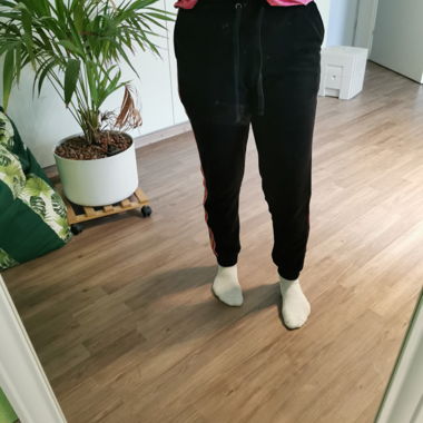 Pantalon de jogging noir avec bandes colorées