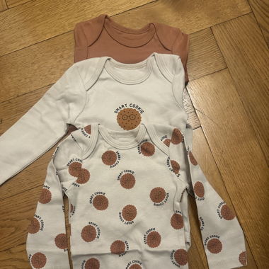 2 bodies bébé 