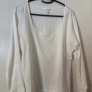 White long-sleeve shirt