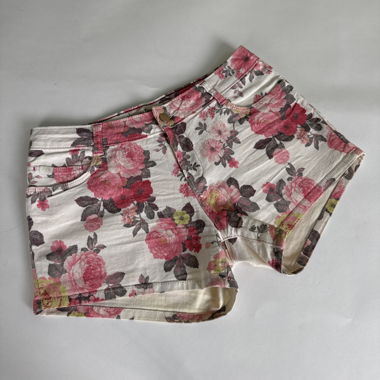 Short en denim Zara à fleurs