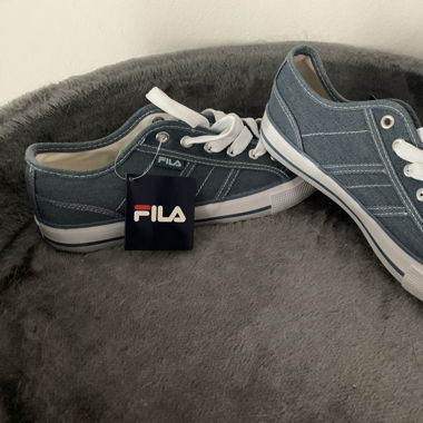 Baskets FILA neuves pointure 38