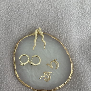 Ensemble boucles d'oreilles et bracelets serpent