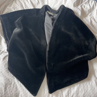 Veste in ecopelliccia nera SKYLINE taglia L