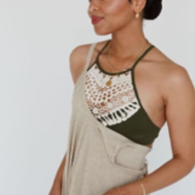 Bralette à encolure haute en crochet