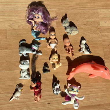 Kids Figurine Set