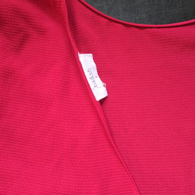 Robe rouge à manches longues
