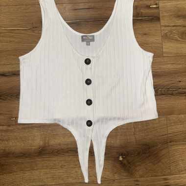 Top bianco con bottoni