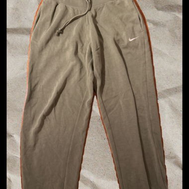 Nike Jogginghose in grün 