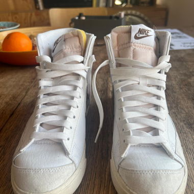 Baskets montantes Nike blanches marron taille 38,5