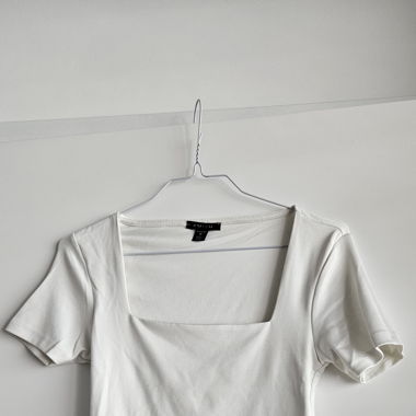 White T-Shirt // M