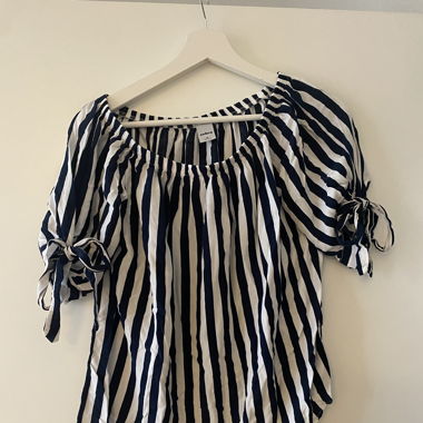 Kurzarmshirt / Bluse