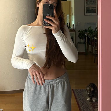 Top manica lunga scollato sulla schiena