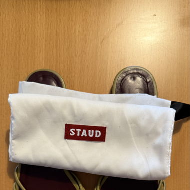 Staud Pippa Flache Sandalen