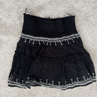 Black Embroidered Skirt XS