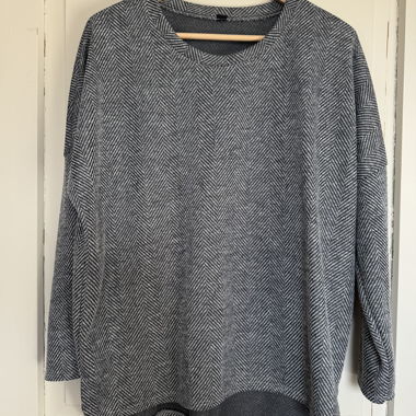 Maglione grigio a spina di pesce