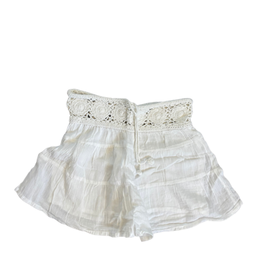 Weiße Häkel-Tailienshorts