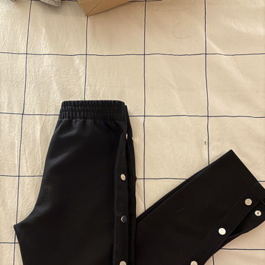 Pantalon Maje avec boutons pression