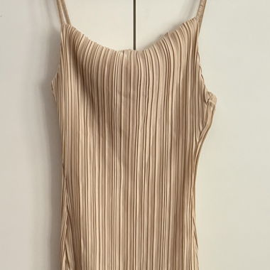Vestito plissé corto Boohoo colore nude EUR 46