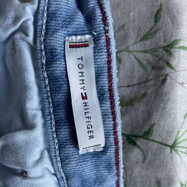 Tommy Hilfiger