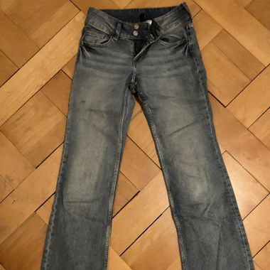 H&m jeans with cute pockets 