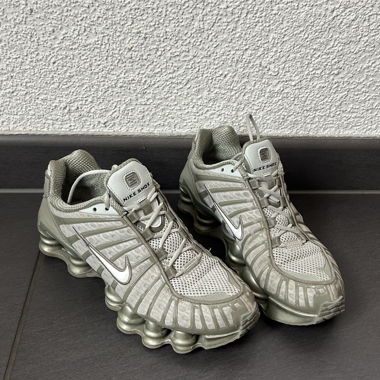 Baskets Nike Shox