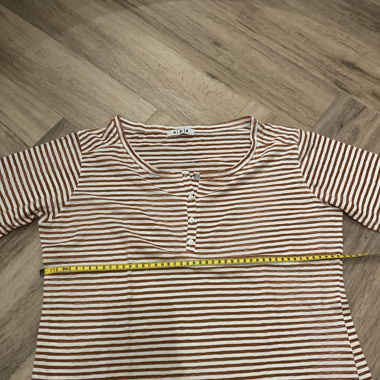 gestreiftes T-Shirt